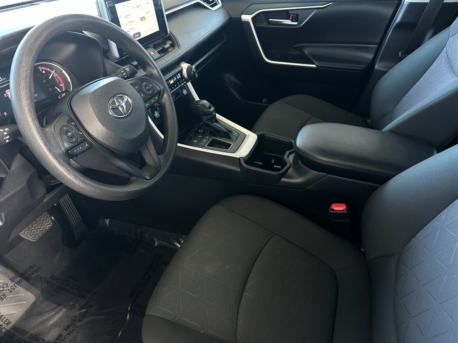 Used 2023 Toyota RAV4 XLE image 9