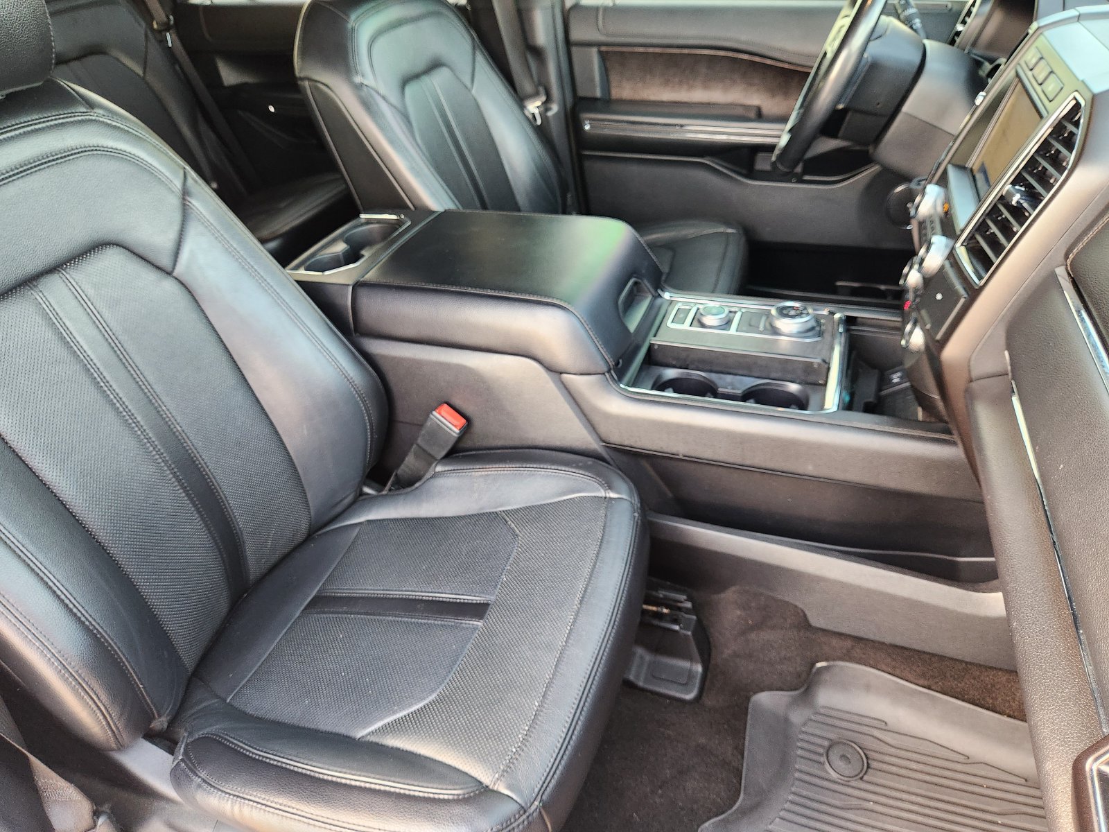 Used 2020 Ford Expedition Limited AWD/4WD image 15