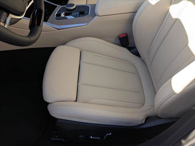 Used 2025 BMW 330i Sedan w/ Convenience Package image 4