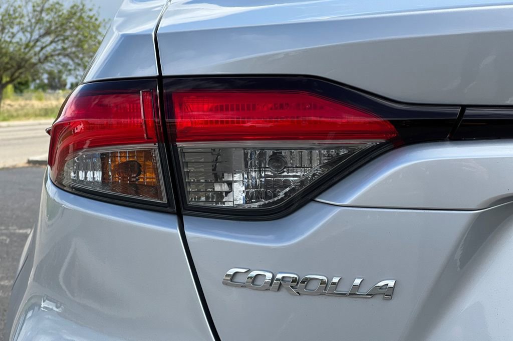 Used 2023 Toyota Corolla XLE FWD image 22