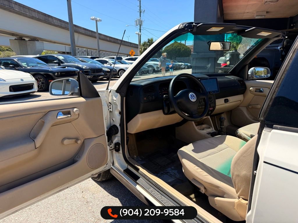 Used 2001 Volkswagen Cabrio GL image 18