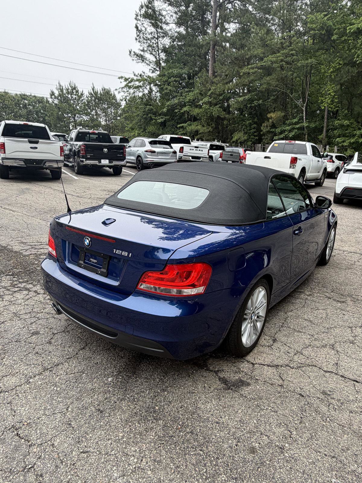 Used 2012 BMW 128i Convertible RWD image 5