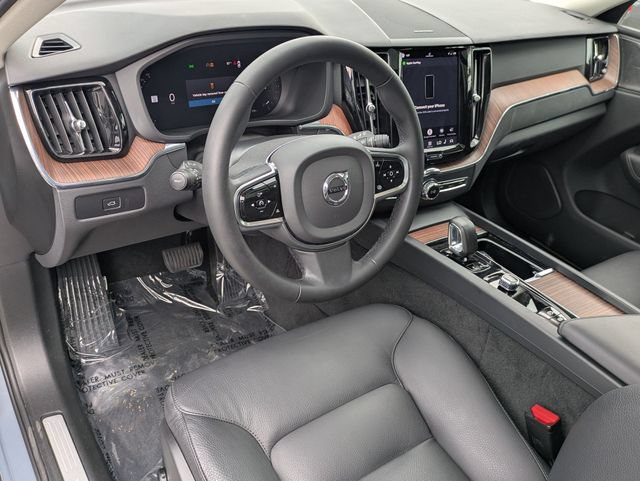 Certified 2024 Volvo XC60 B5 Plus w/ Protection Package Premier AWD/4WD image 12