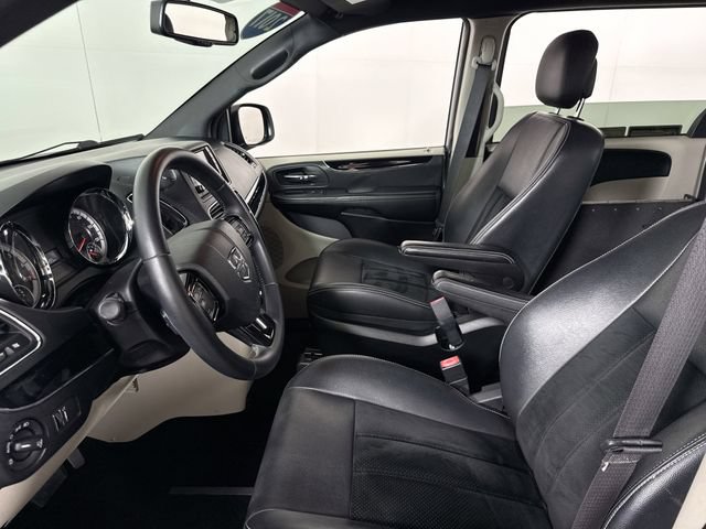 Used 2017 Dodge Grand Caravan SXT FWD image 6