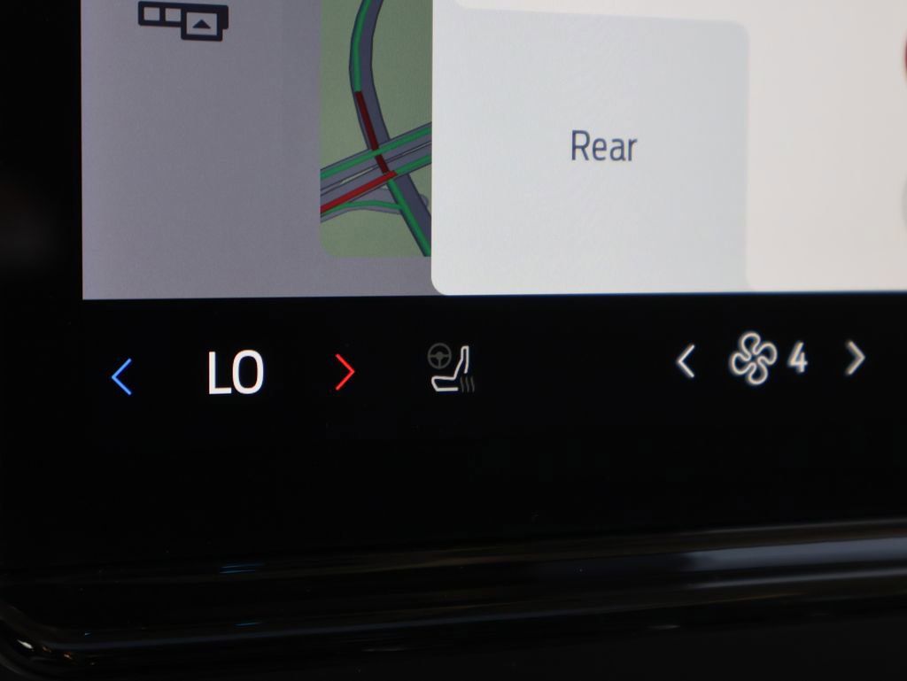 Certified 2025 Ford Expedition Active image 40