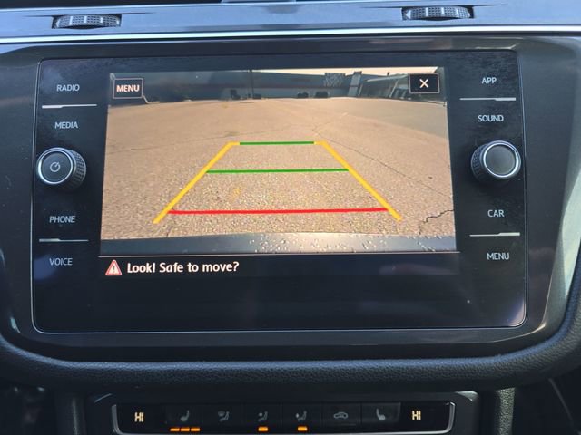 Used 2020 Volkswagen Tiguan SE image 28