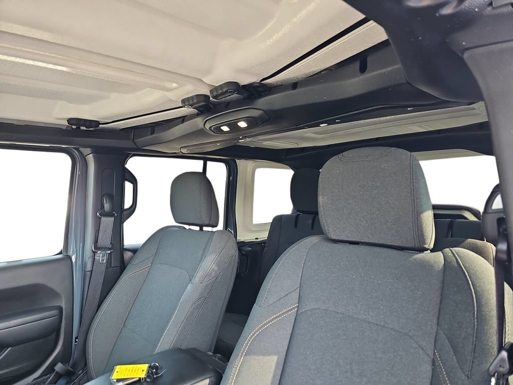 Used 2024 Jeep Wrangler Unlimited AWD/4WD image 27