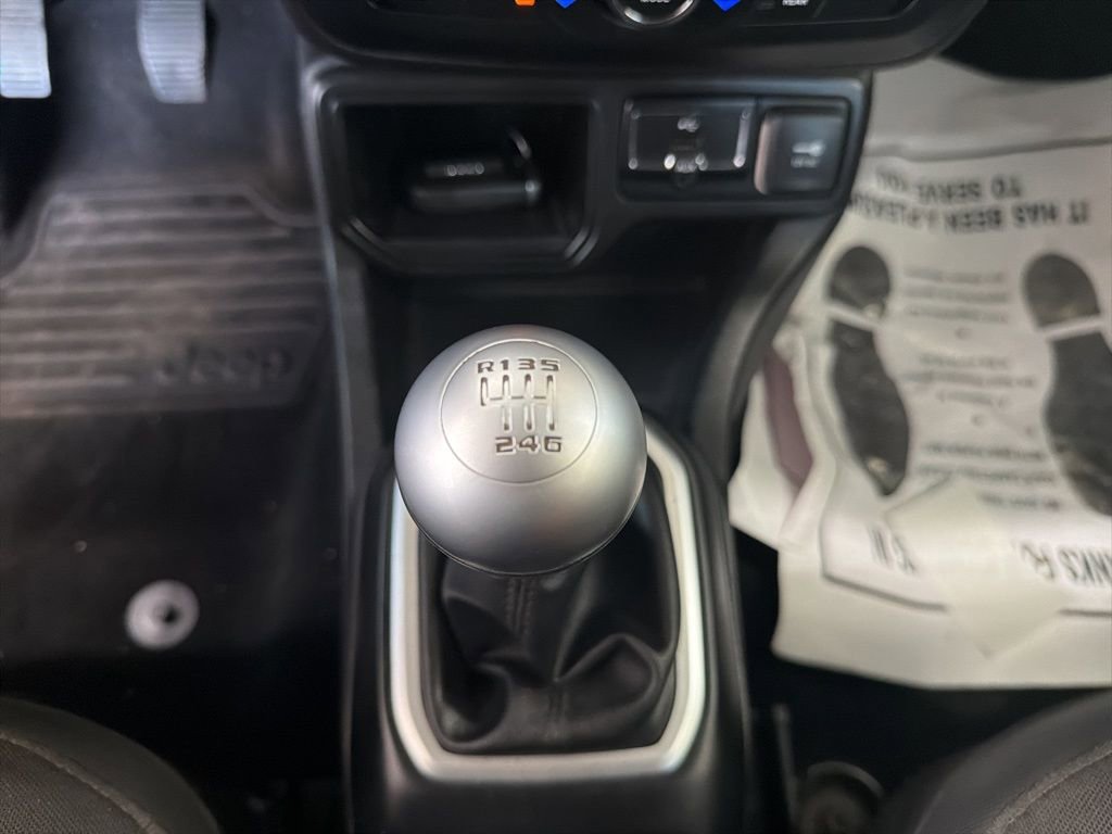 Used 2018 Jeep Renegade Altitude image 25