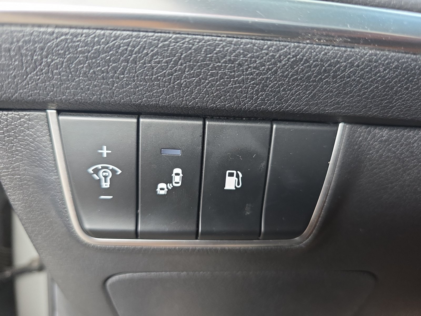 Used 2021 Kia Stinger GT-Line RWD image 23