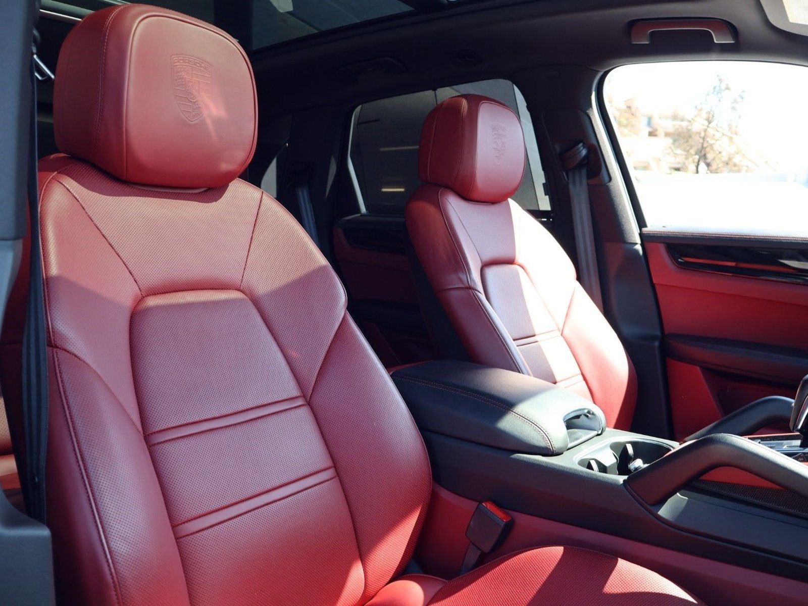 Certified 2023 Porsche Cayenne E-Hybrid image 23