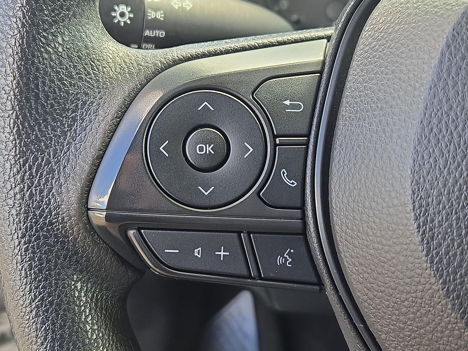 Used 2023 Toyota Corolla LE image 23