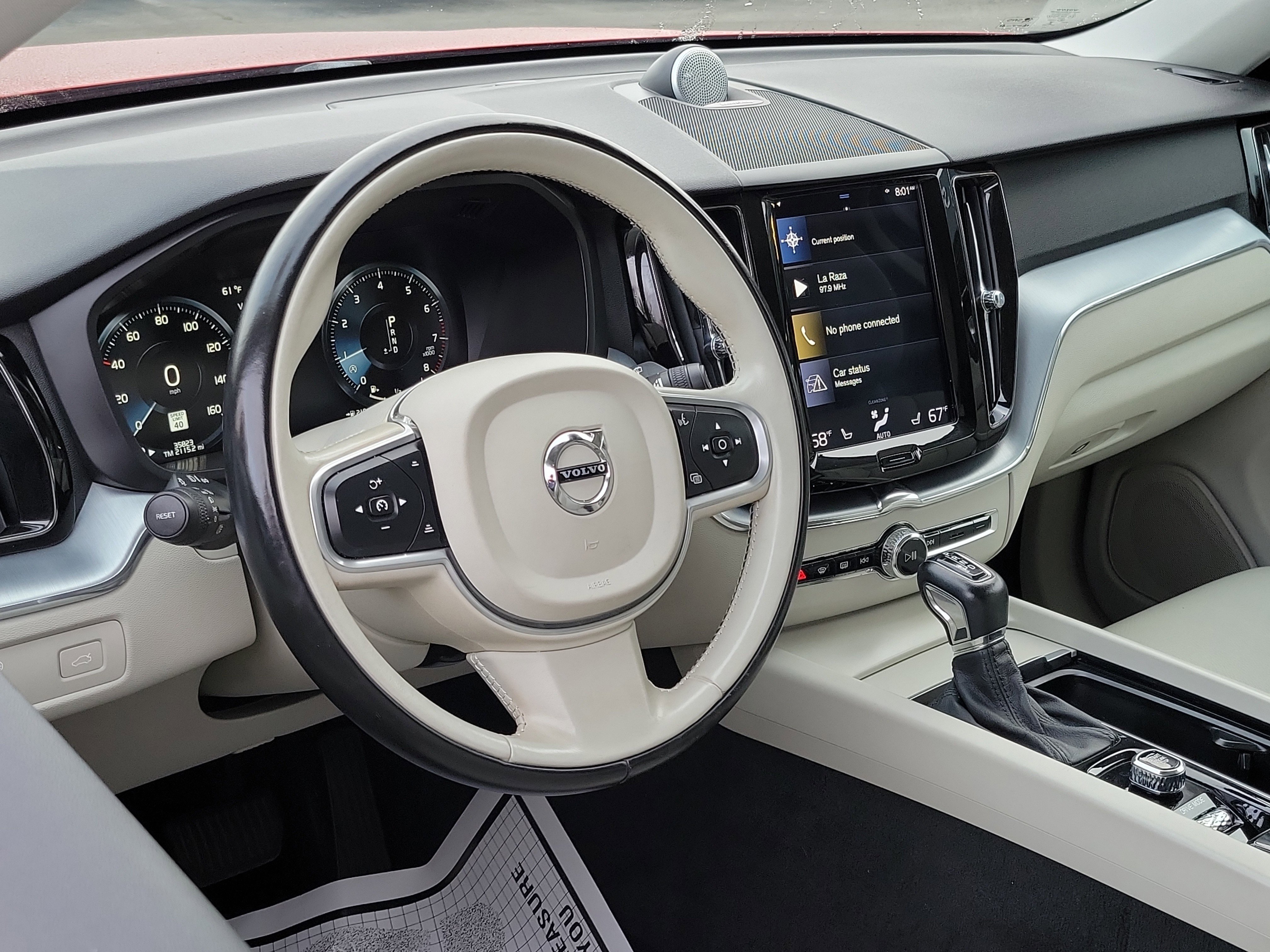 Used 2018 Volvo XC60 T6 Momentum w/ Convenience Package image 7