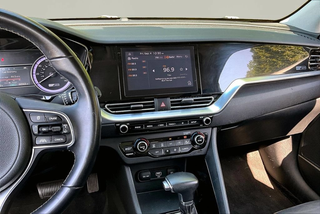 Used 2022 Kia Niro LXS FWD image 11