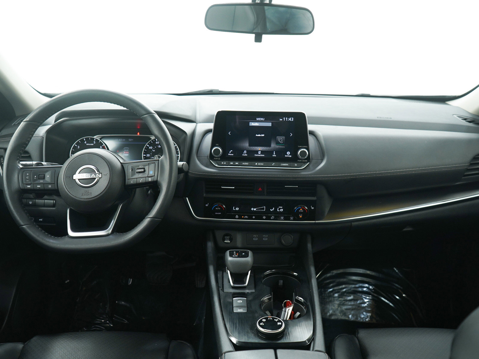 Used 2024 Nissan Rogue SV w/ SV Premium Package image 16