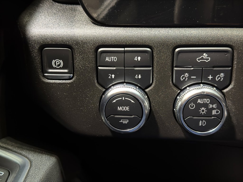 Used 2025 GMC Sierra 1500 Elevation w/ Preferred Package image 39