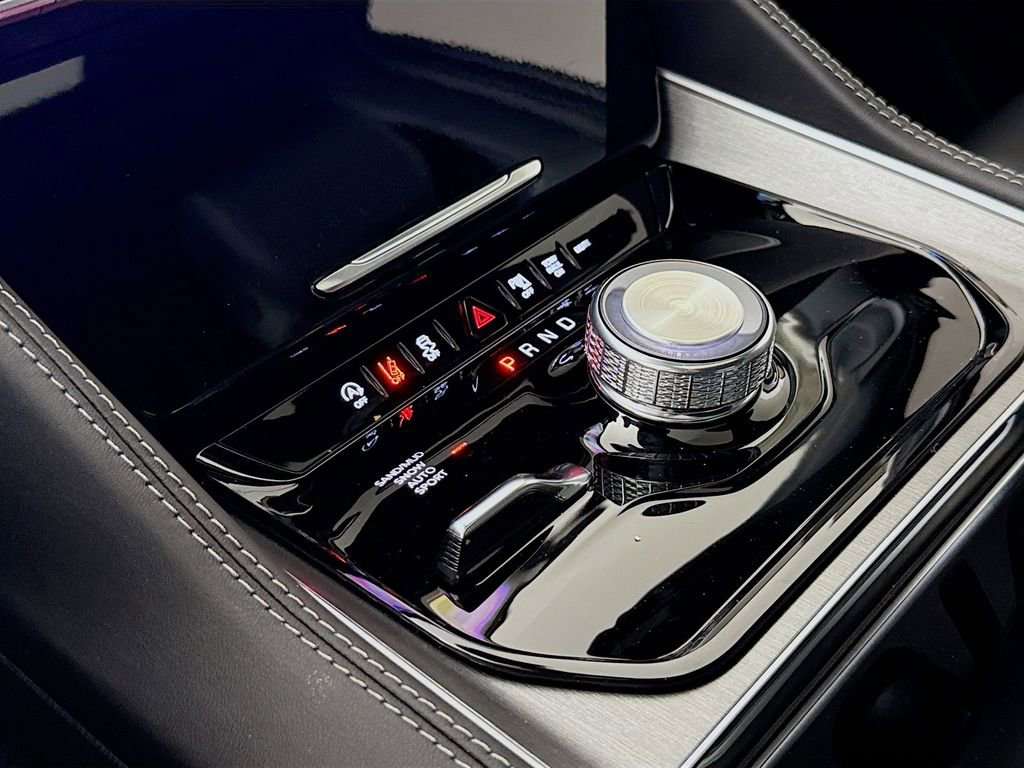 New 2025 Jeep Wagoneer 4WD image 17