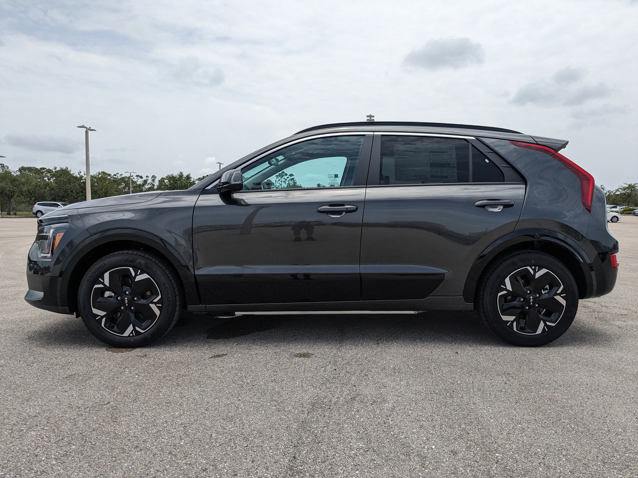 New 2025 Kia Niro Wind image 8