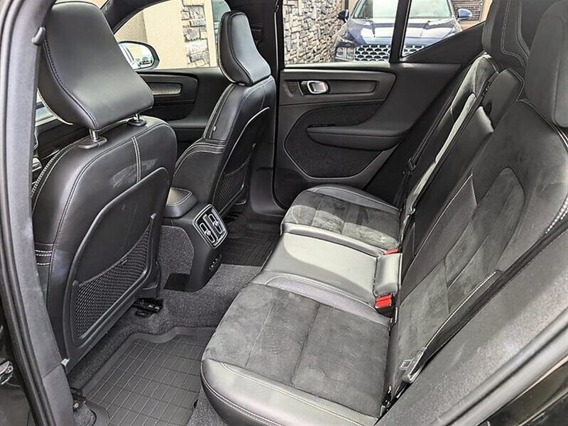 Used 2021 Volvo XC40 P8 Recharge w/ Advanced Package AWD/4WD image 26