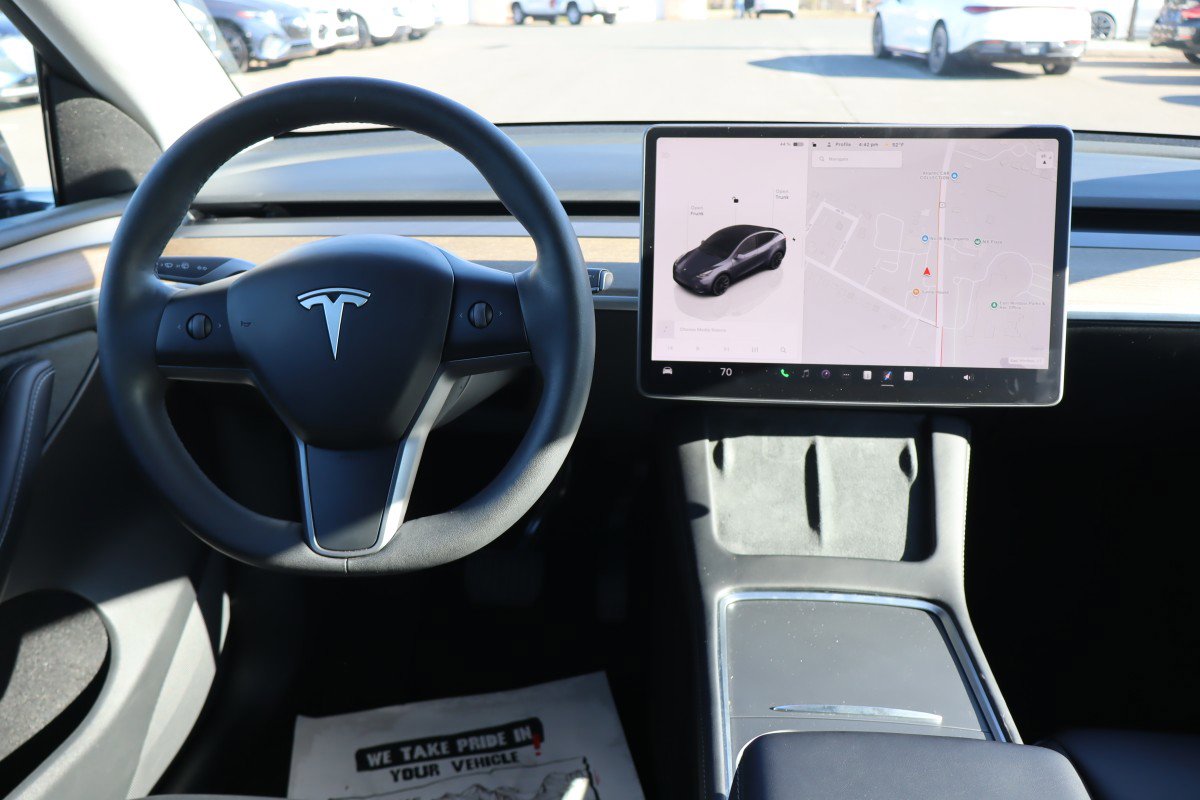 Used 2023 Tesla Model Y Long Range image 13