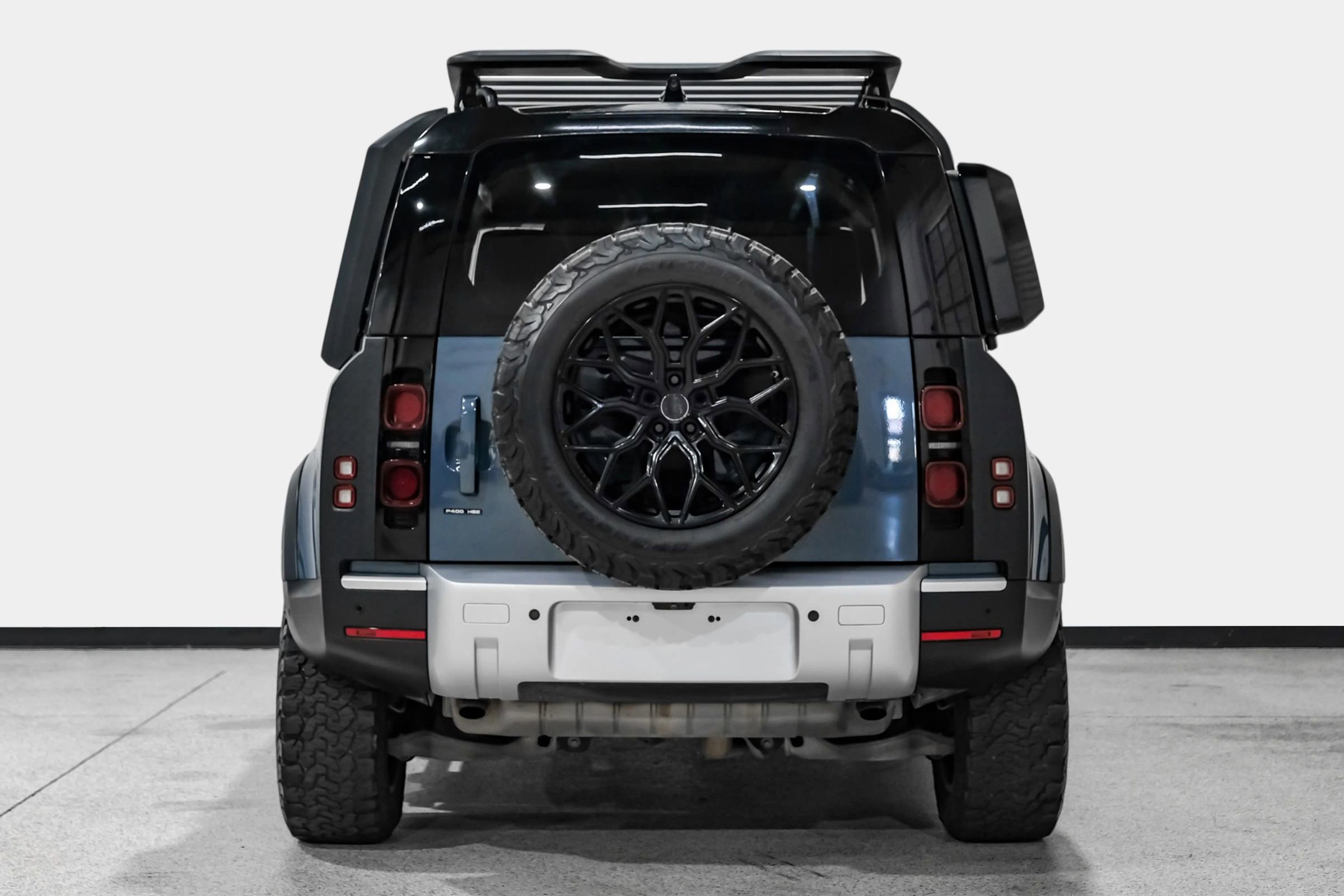 Used 2020 Land Rover Defender 110 HSE AWD/4WD image 7