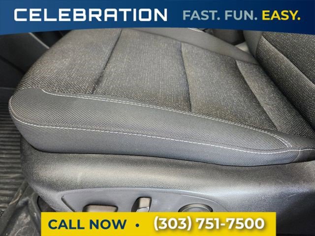 Certified 2025 Chevrolet Traverse LT w/ Sun and Wheel Package image 11