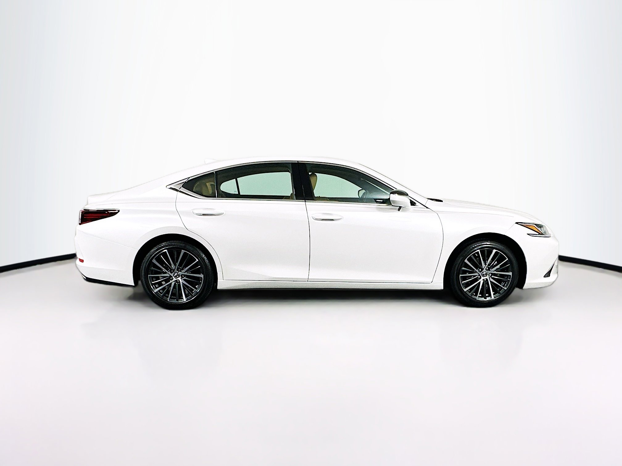 Used 2025 Lexus ES 350 w/ Premium Package image 10
