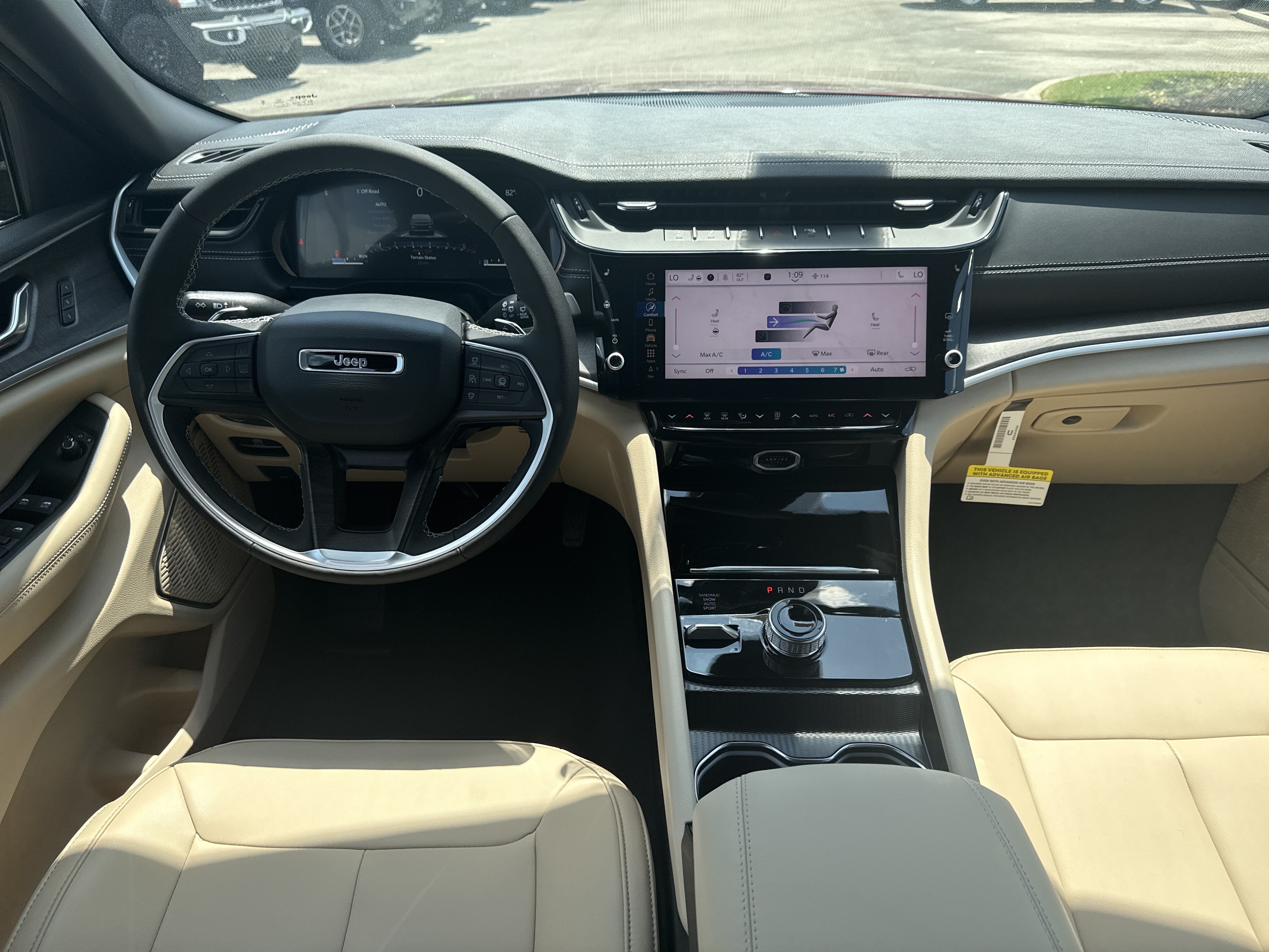 New 2026 Jeep Grand Cherokee Limited AWD/4WD image 24
