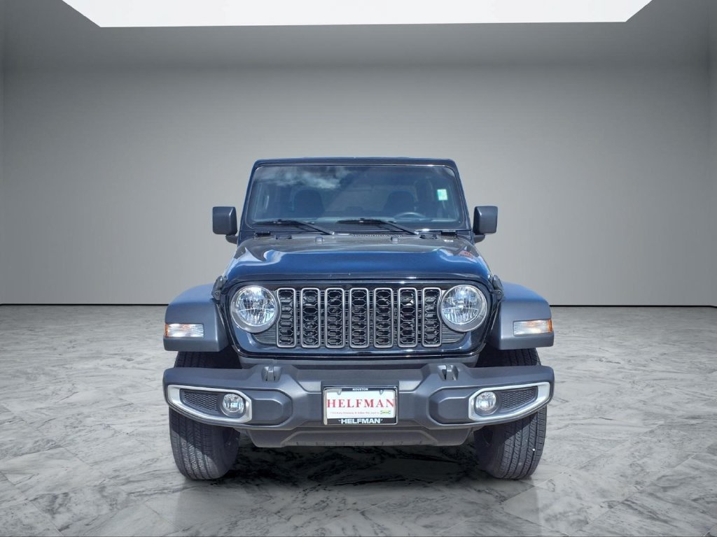 Used 2024 Jeep Gladiator Sport AWD/4WD image 2