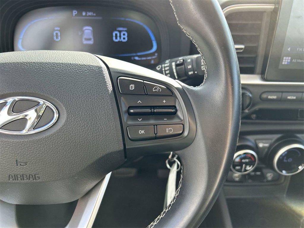 Certified 2023 Hyundai Venue SEL image 25