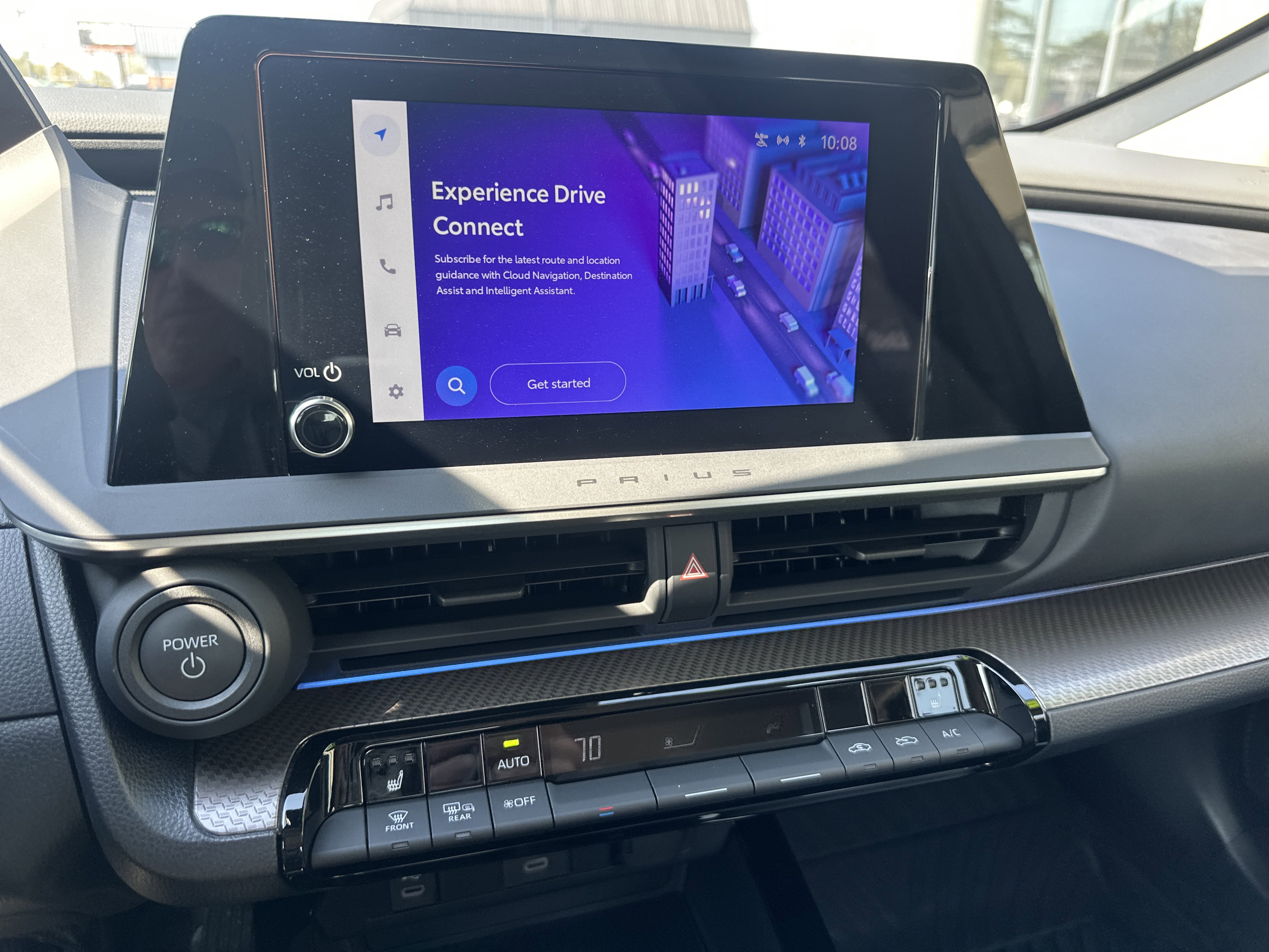 Used 2025 Toyota Prius XLE image 17