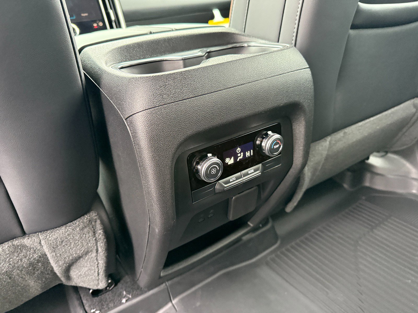 New 2026 GMC Acadia AT4 w/ LPO, Floor Liner Package image 17