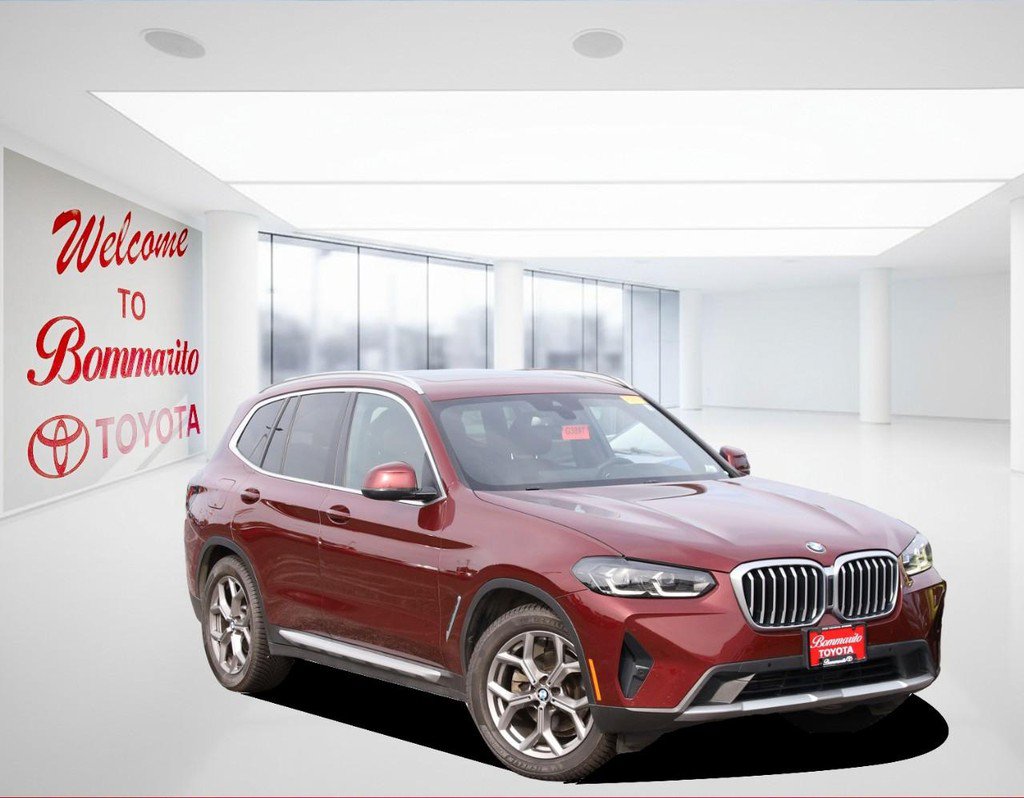 Used 2022 BMW X3 xDrive30i w/ Premium Package 2 AWD/4WD image 2