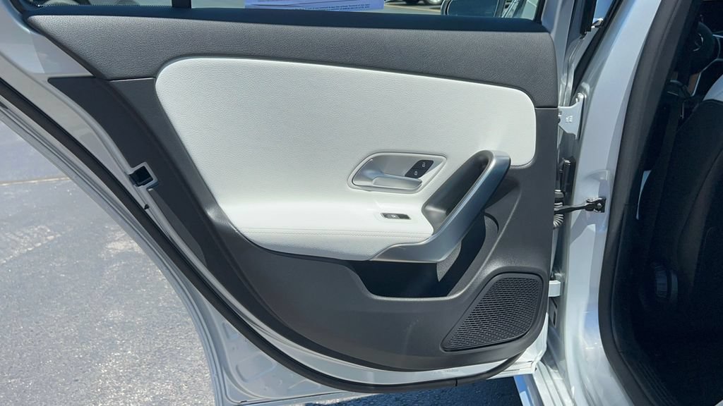 Used 2022 Mercedes-Benz A 220 4MATIC image 29