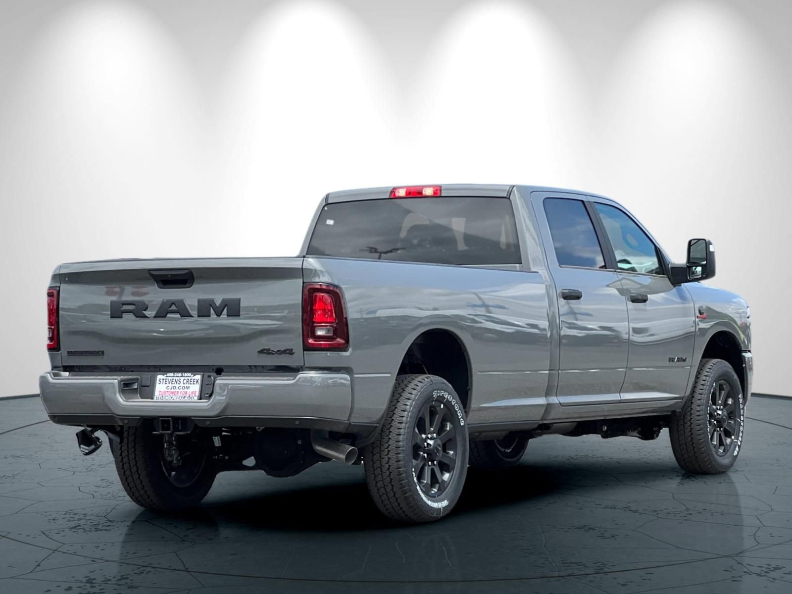 New 2026 RAM 3500 Big Horn AWD/4WD image 4