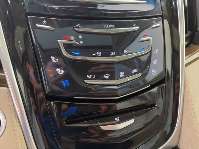 Used 2019 Cadillac Escalade Luxury w/ LPO, Radiant Package image 27