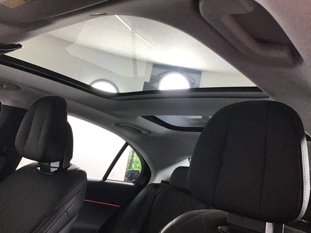 Used 2025 Mercedes-Benz E 450 4MATIC Sedan image 35