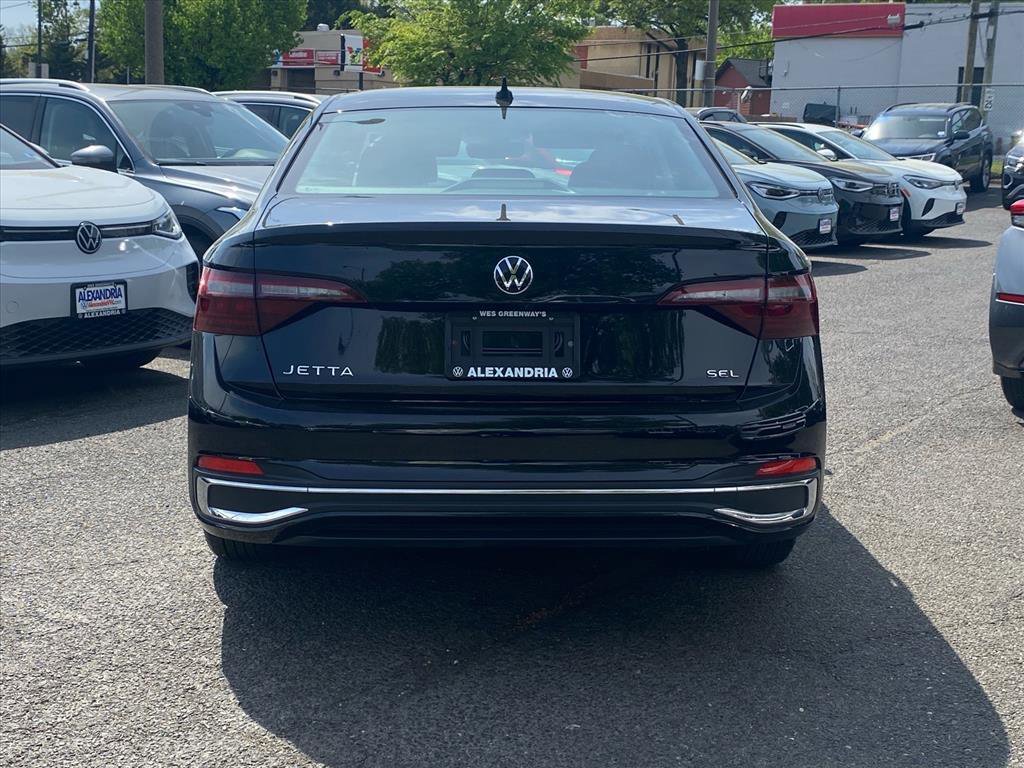 Certified 2023 Volkswagen Jetta SEL image 3