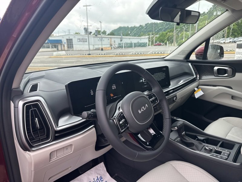 Used 2025 Kia Sorento S image 27
