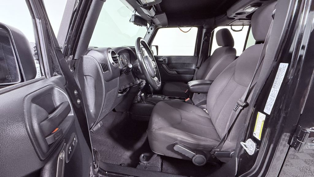 Used 2017 Jeep Wrangler Unlimited Sport S w/ Quick Order Package 24S image 9