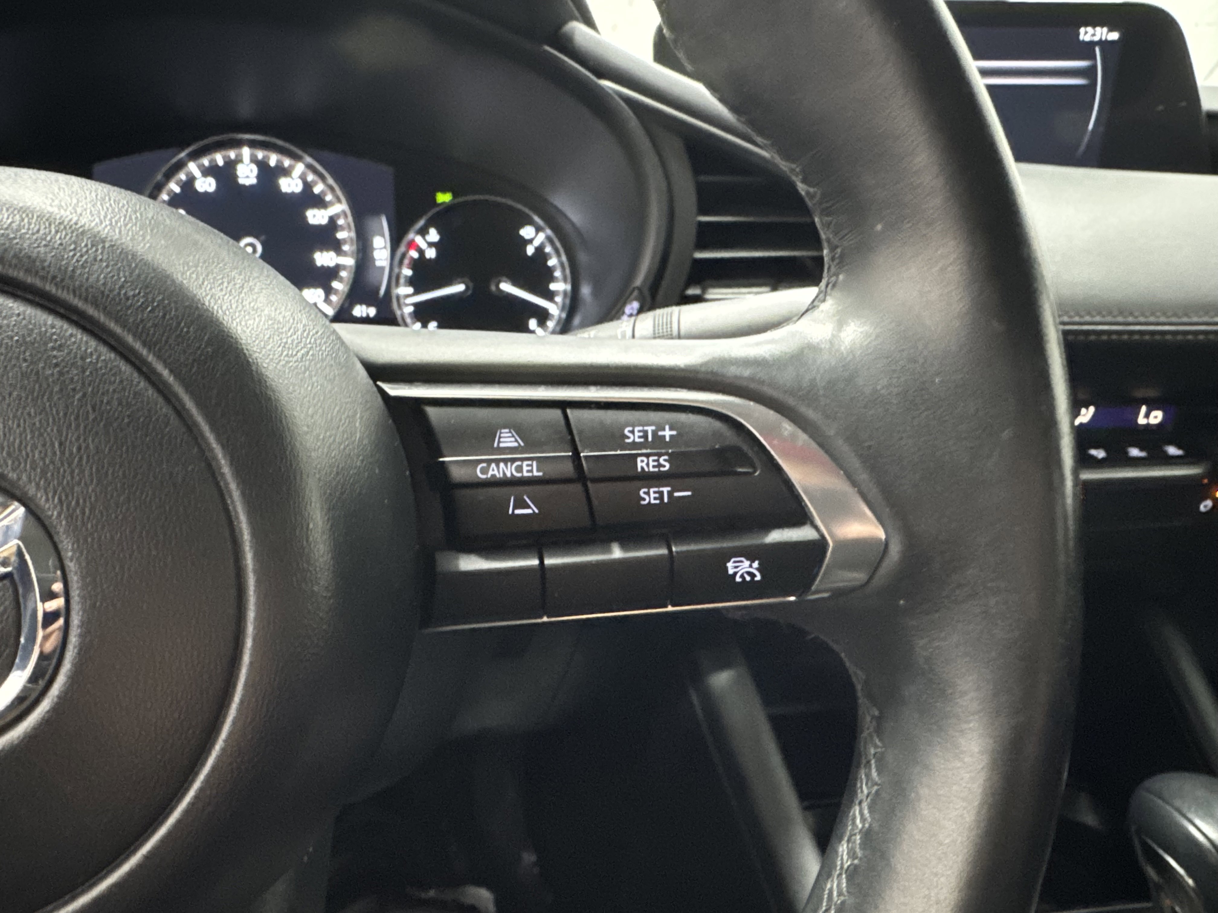 Used 2024 MAZDA MAZDA3 s image 29