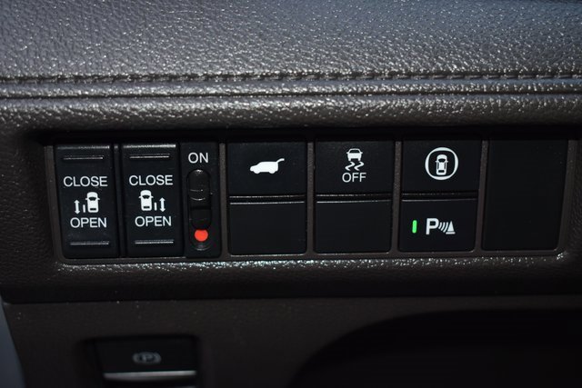 Used 2023 Honda Odyssey Elite image 17