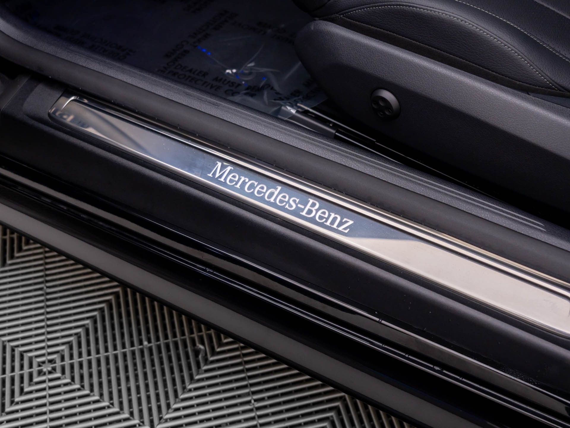Used 2027 Mercedes-Benz CLE 450 4MATIC Cabriolet image 14
