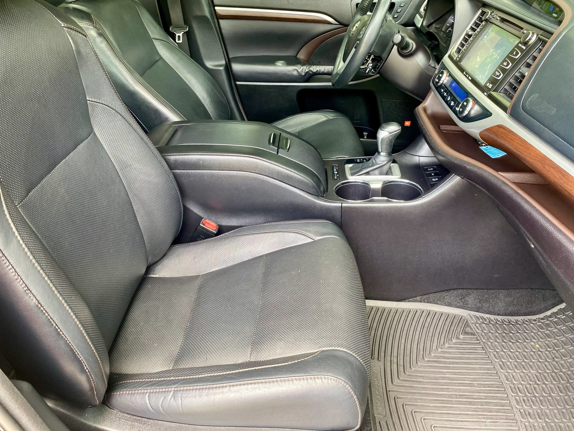 Used 2016 Toyota Highlander Limited Platinum AWD/4WD image 10