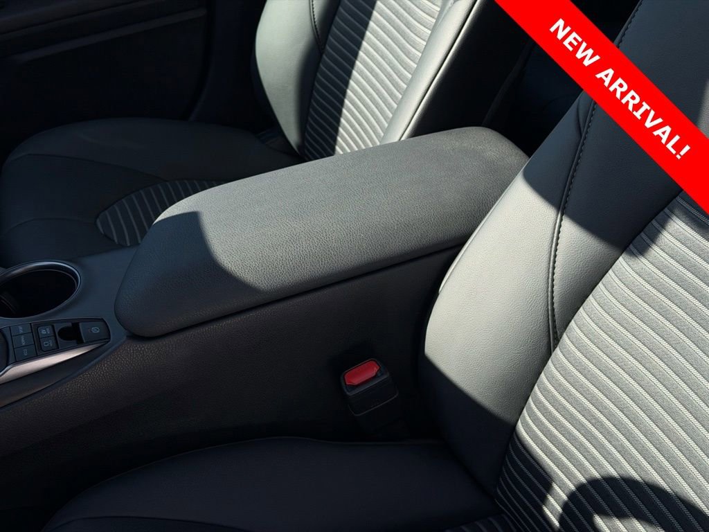 Used 2024 Toyota Camry SE image 23