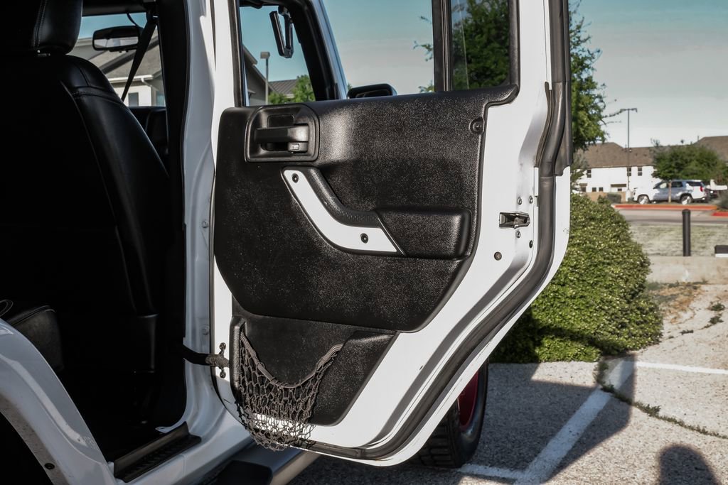 Used 2015 Jeep Wrangler Unlimited Sahara w/ Quick Order Package 24X image 44