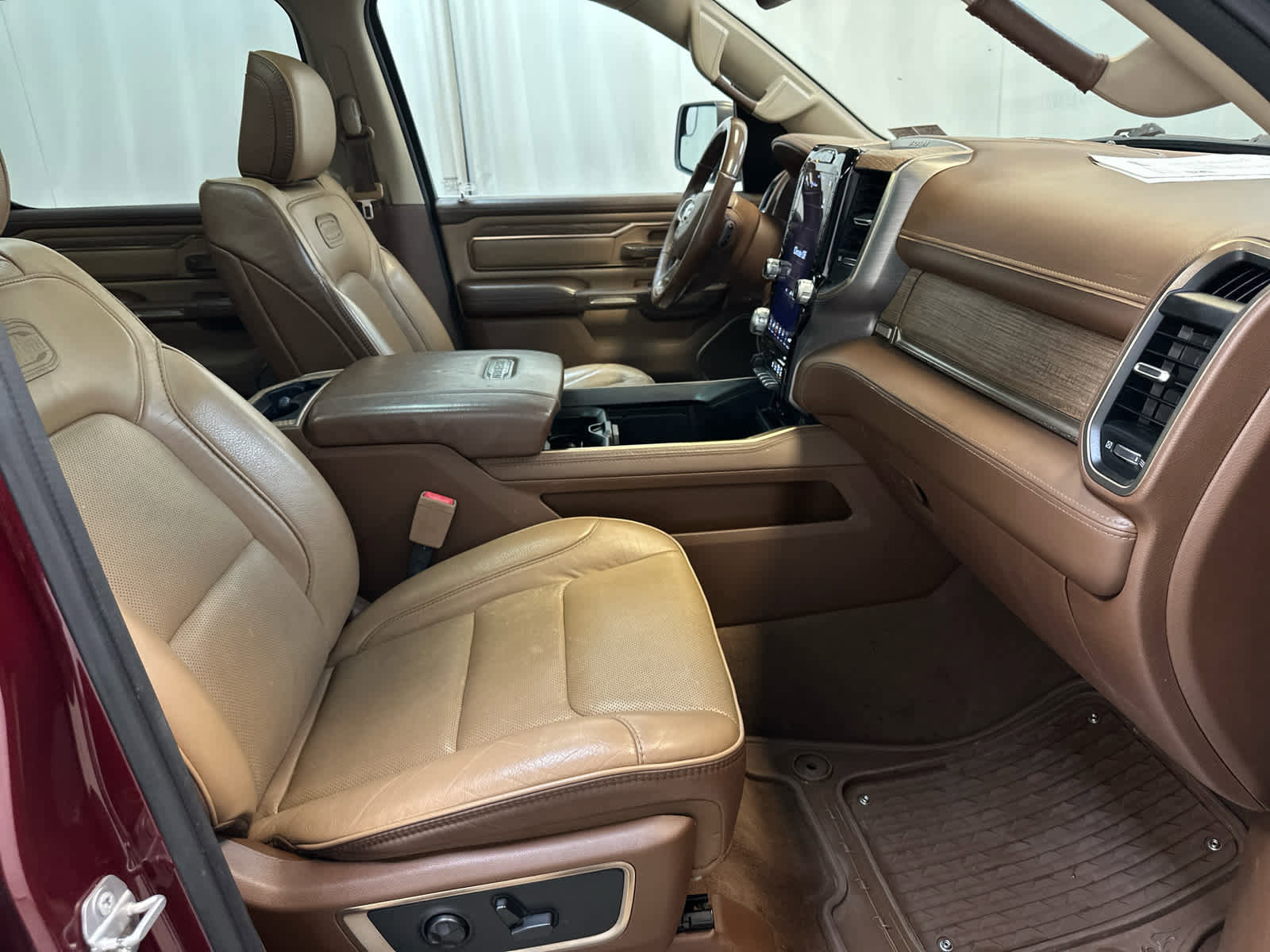 Used 2019 RAM 1500 Laramie Longhorn image 14