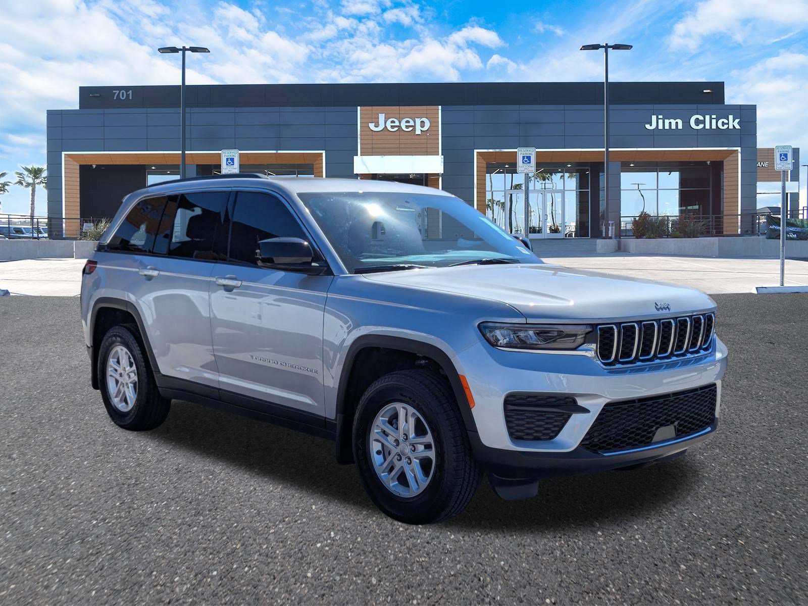 New 2025 Jeep Grand Cherokee Laredo