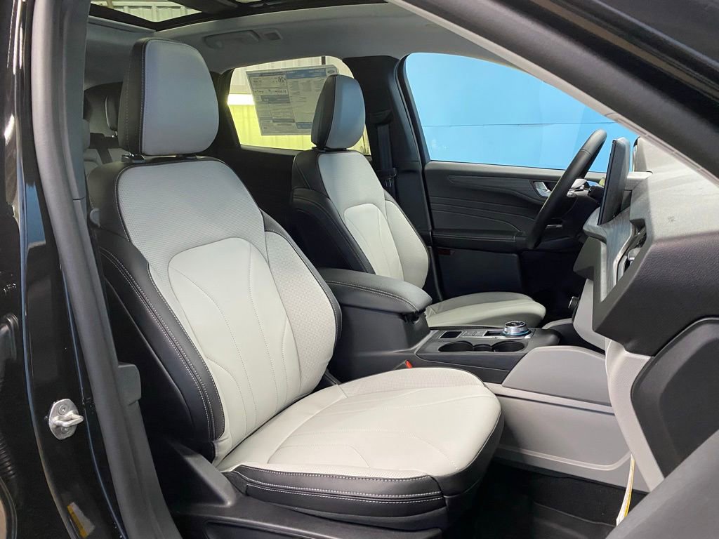 New 2026 Ford Escape Platinum w/ Premium Technology Package image 51