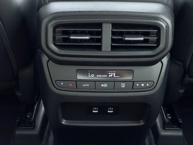 New 2026 Honda Pilot Touring image 30