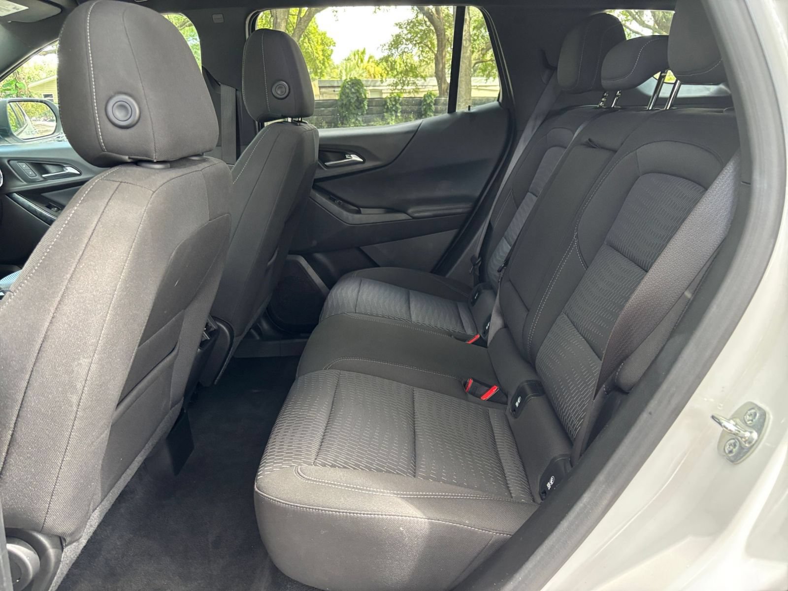 Used 2025 Chevrolet Equinox LT FWD image 37